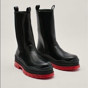 Contrast Sole Chunky Hi Chelsea Boots